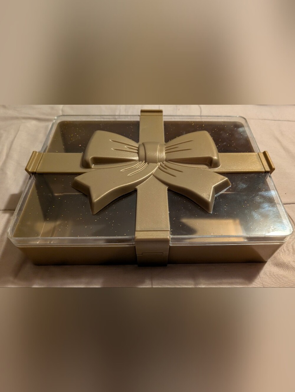 CWC Cook With Color Gold Bow Snack Box Charcuterie Snackle Container Holiday - Picture 5 of 5